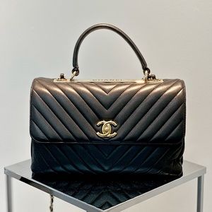 CHANEL large chevron top handle